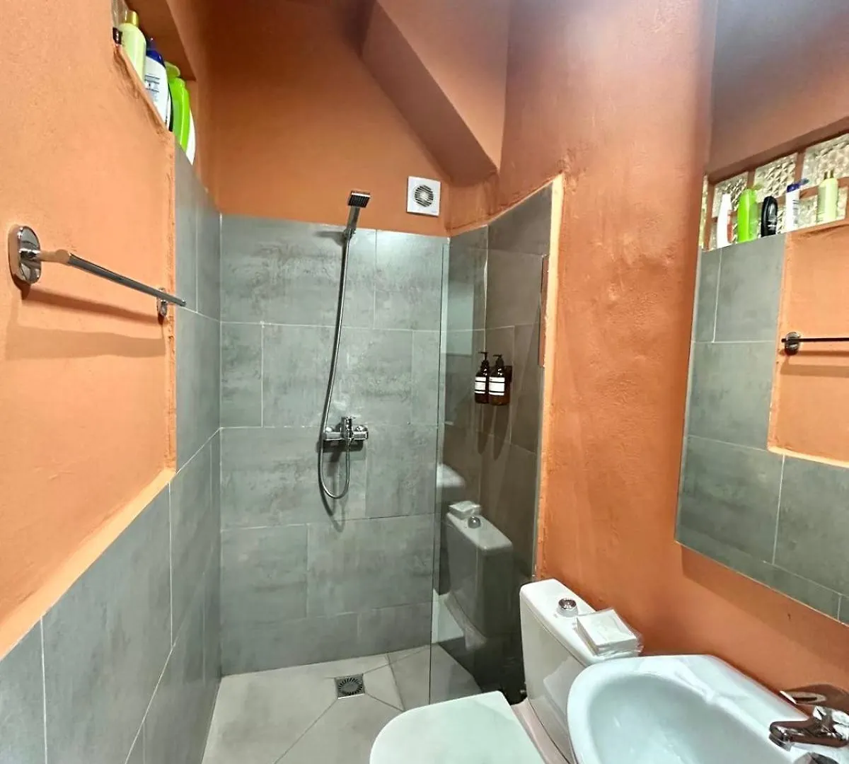 Cozy Studio At Taiwan Citycenter Τίρανα 0*,